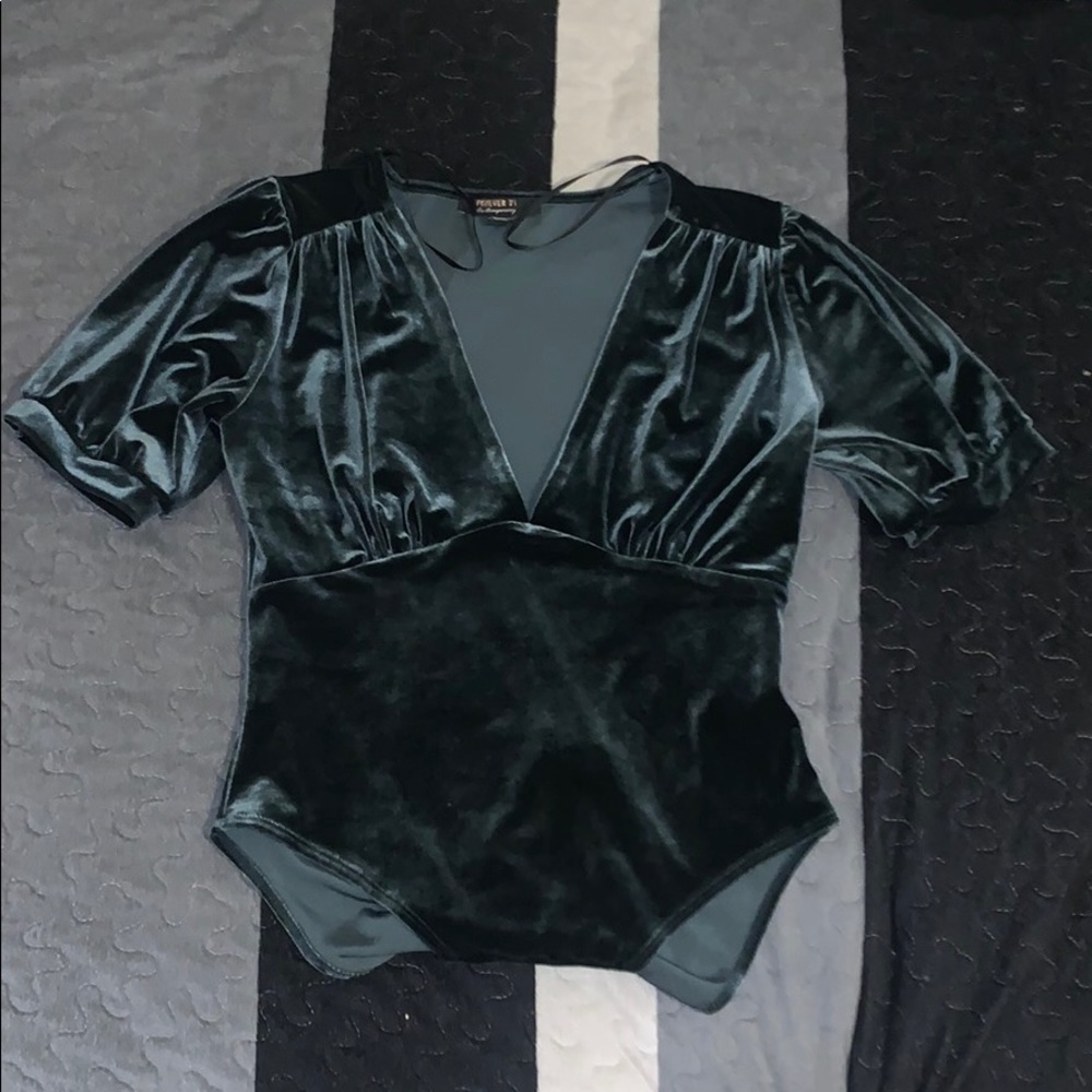 Dressing onesie